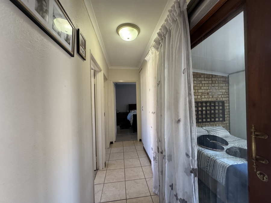 3 Bedroom Property for Sale in New Redruth Gauteng
