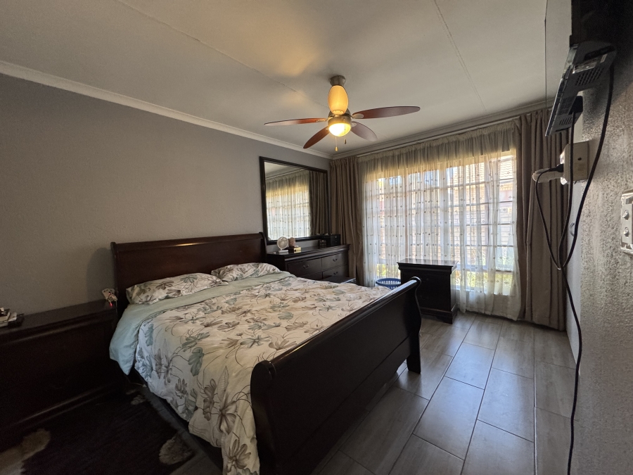 3 Bedroom Property for Sale in New Redruth Gauteng