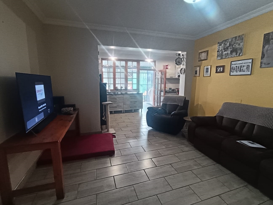 3 Bedroom Property for Sale in Brakpan Central Gauteng