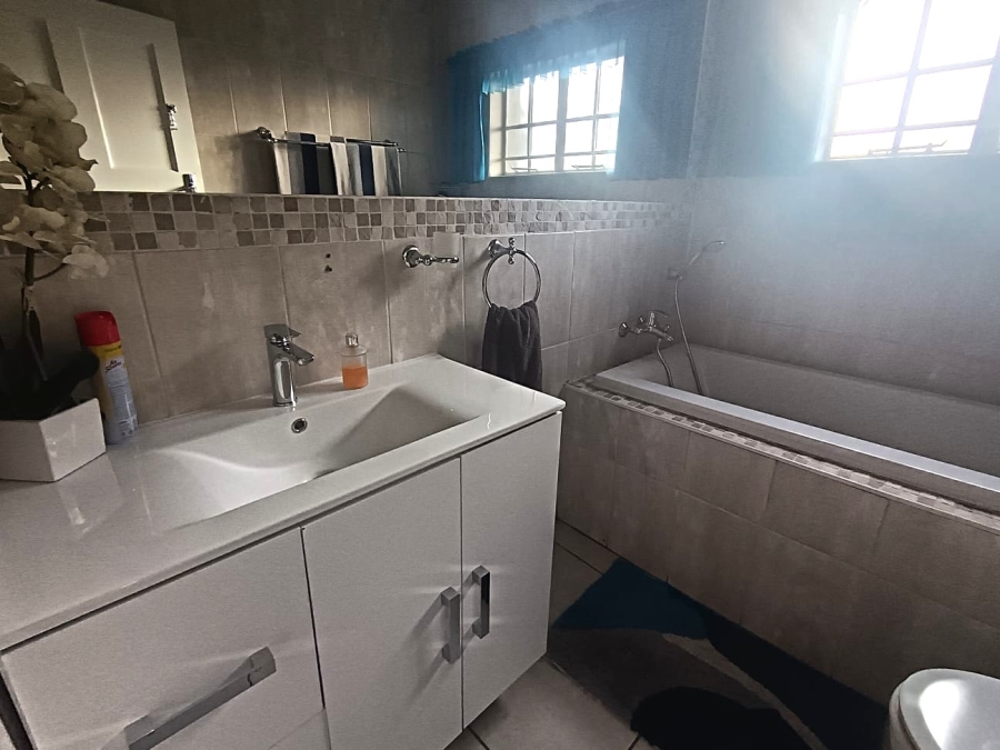 3 Bedroom Property for Sale in Brakpan Central Gauteng