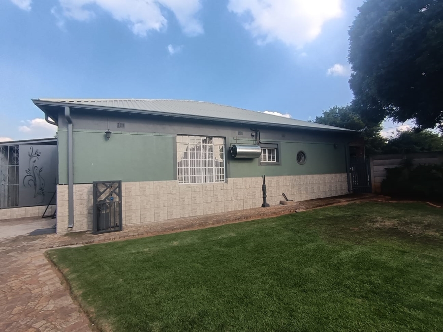 3 Bedroom Property for Sale in Brakpan Central Gauteng