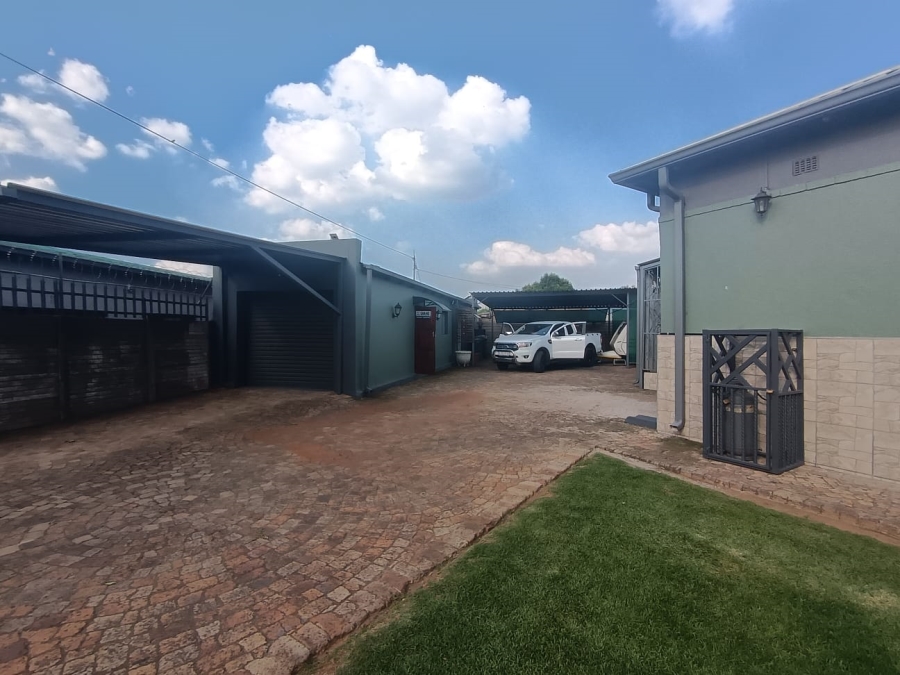3 Bedroom Property for Sale in Brakpan Central Gauteng