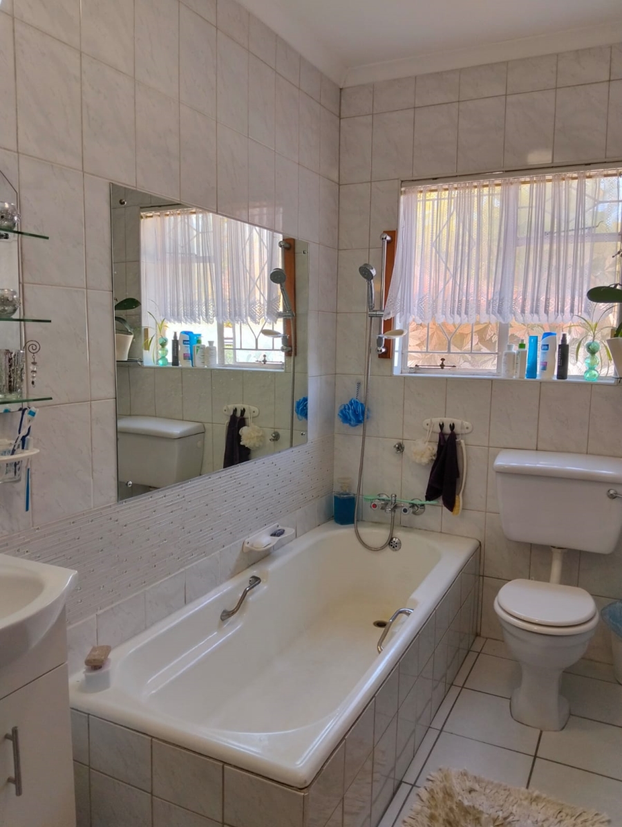 3 Bedroom Property for Sale in Birch Acres Gauteng