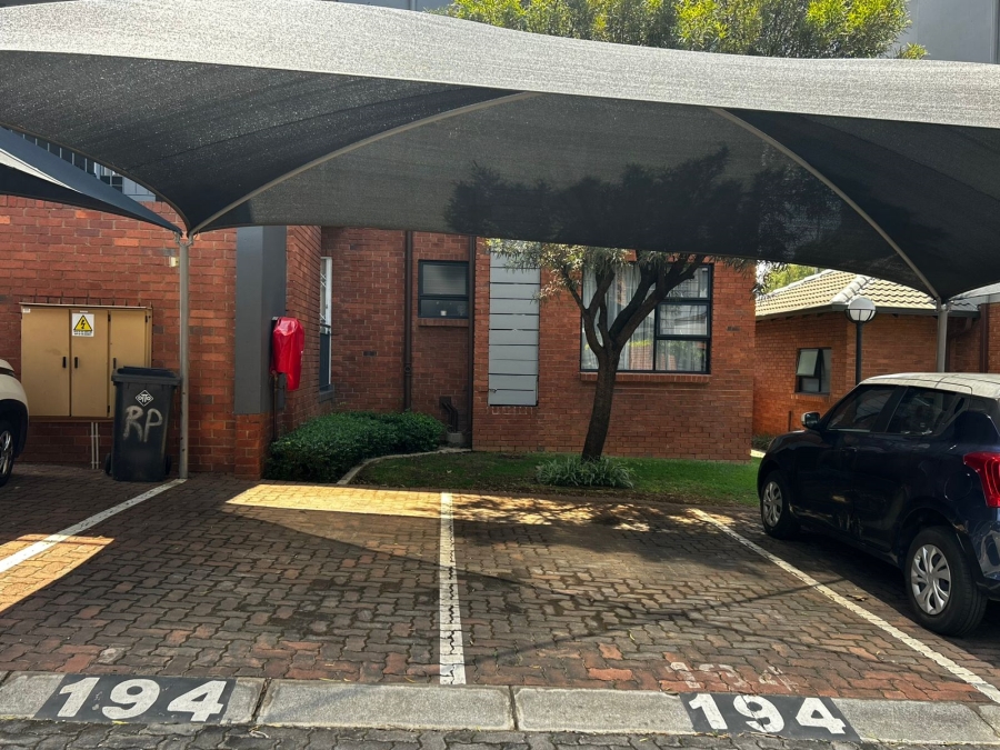 2 Bedroom Property for Sale in Oakdene Gauteng