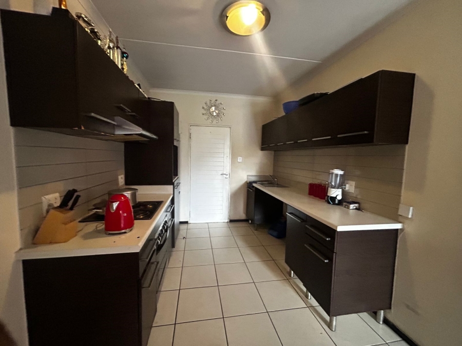 2 Bedroom Property for Sale in Oakdene Gauteng