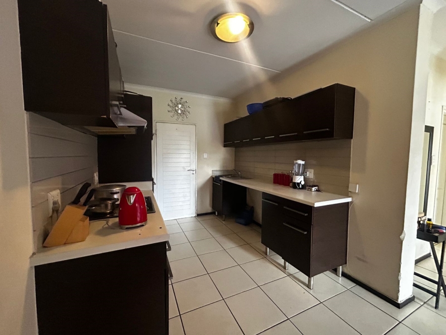 2 Bedroom Property for Sale in Oakdene Gauteng