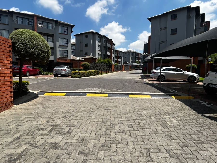 2 Bedroom Property for Sale in Oakdene Gauteng