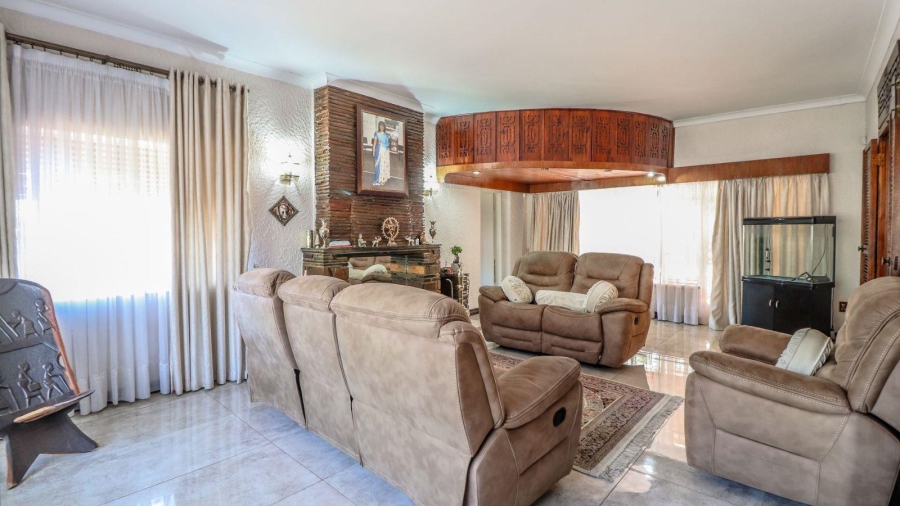 4 Bedroom Property for Sale in Savoy Estate Gauteng