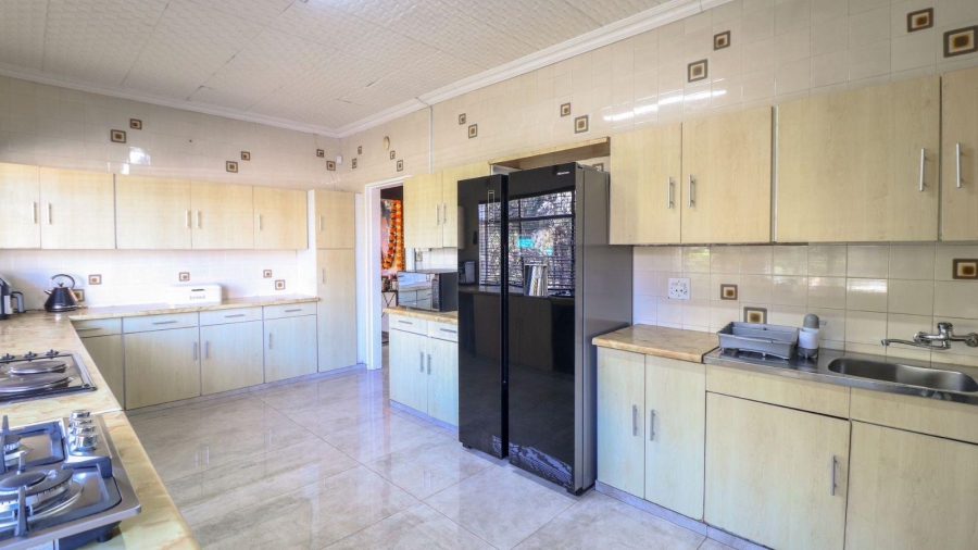 4 Bedroom Property for Sale in Savoy Estate Gauteng