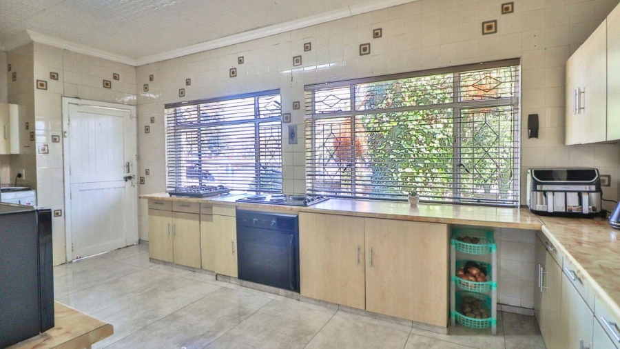 4 Bedroom Property for Sale in Savoy Estate Gauteng