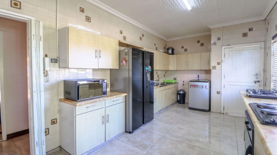 4 Bedroom Property for Sale in Savoy Estate Gauteng