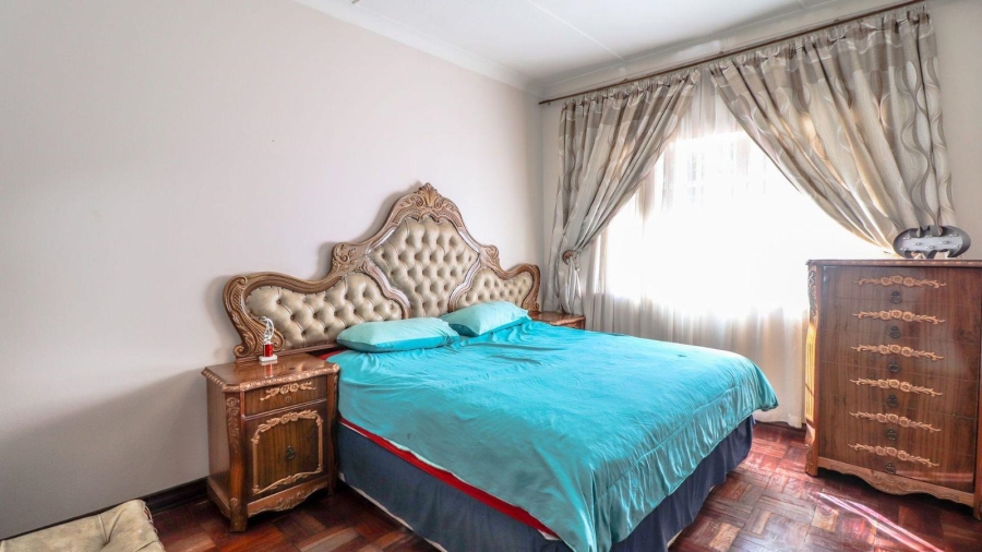 4 Bedroom Property for Sale in Savoy Estate Gauteng