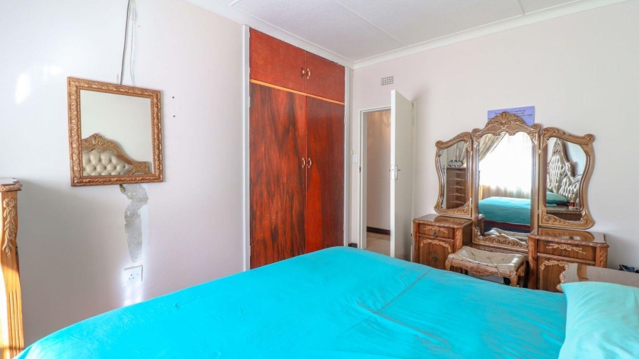 4 Bedroom Property for Sale in Savoy Estate Gauteng
