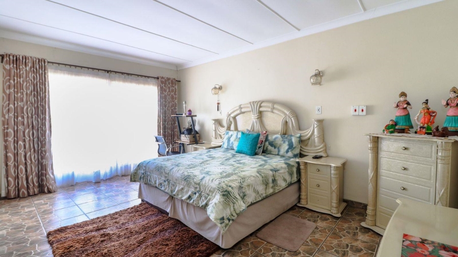 4 Bedroom Property for Sale in Savoy Estate Gauteng