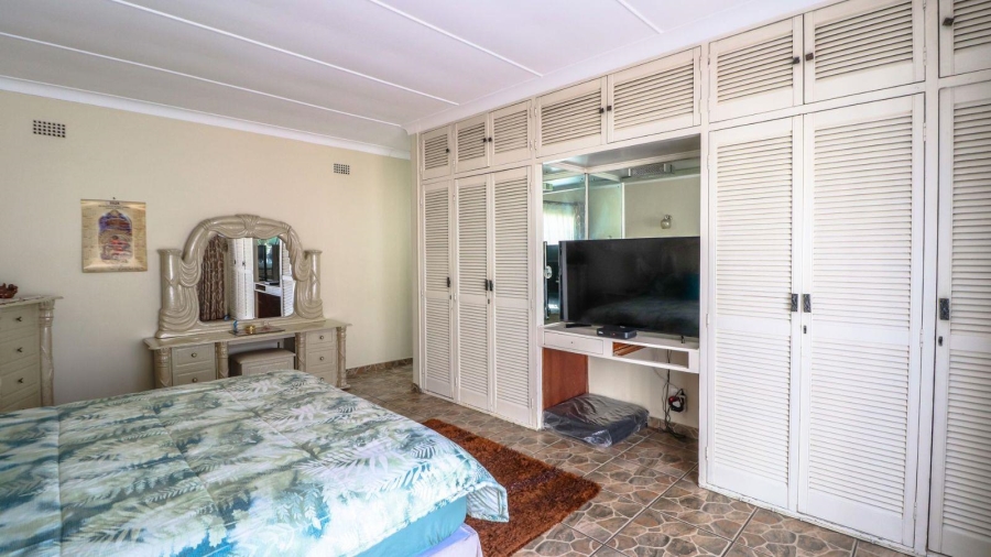 4 Bedroom Property for Sale in Savoy Estate Gauteng