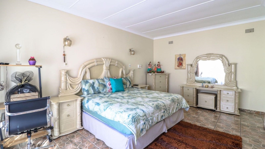4 Bedroom Property for Sale in Savoy Estate Gauteng