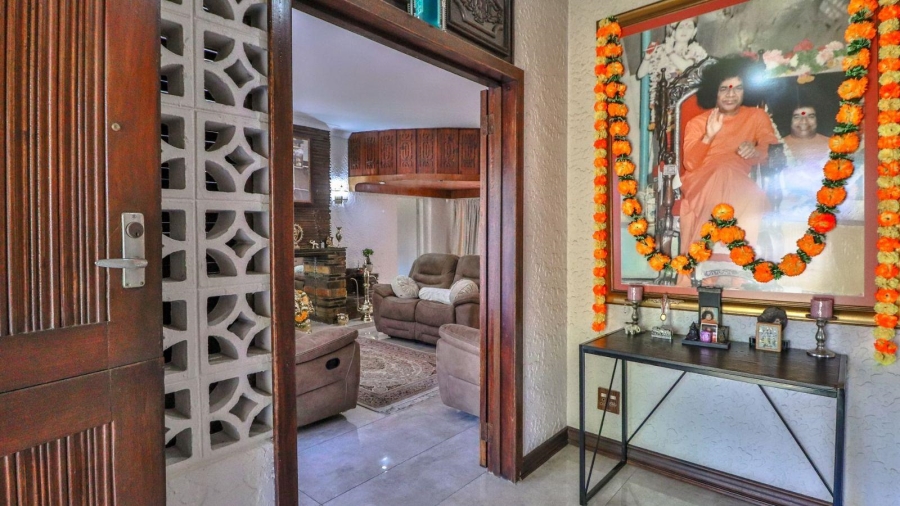 4 Bedroom Property for Sale in Savoy Estate Gauteng