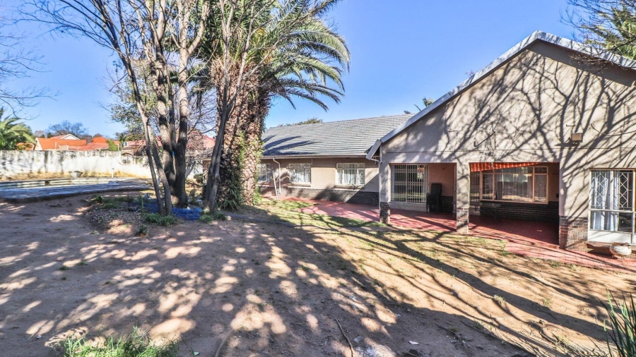 4 Bedroom Property for Sale in Savoy Estate Gauteng
