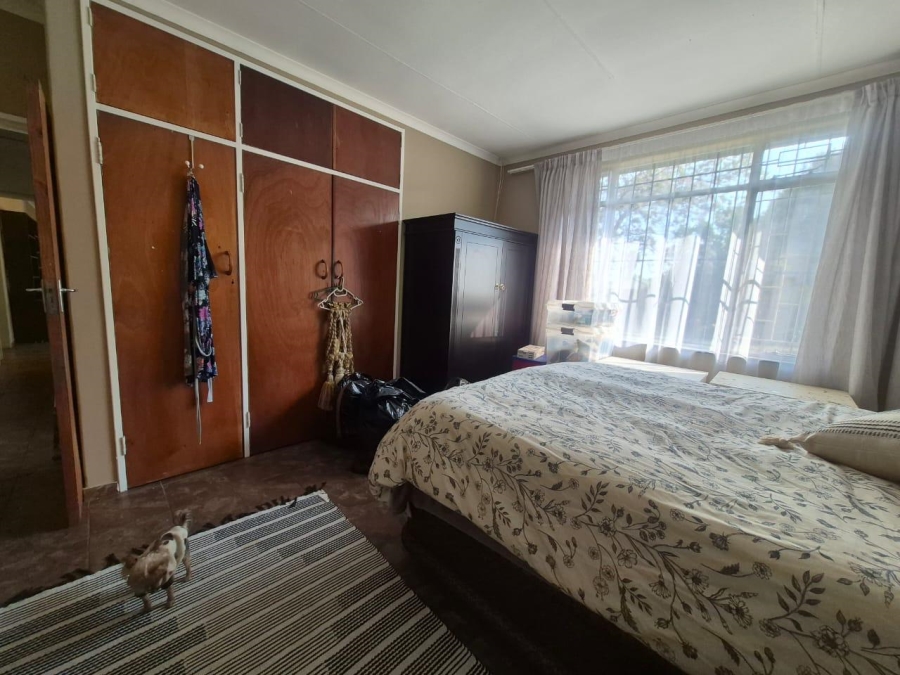 3 Bedroom Property for Sale in Strubenvale Gauteng