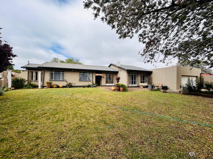 3 Bedroom Property for Sale in Strubenvale Gauteng