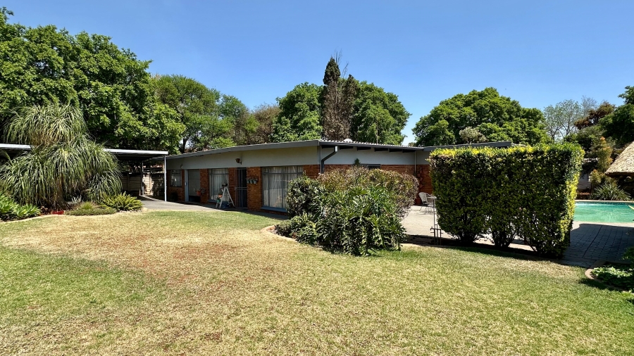 4 Bedroom Property for Sale in Ekklesia Gauteng