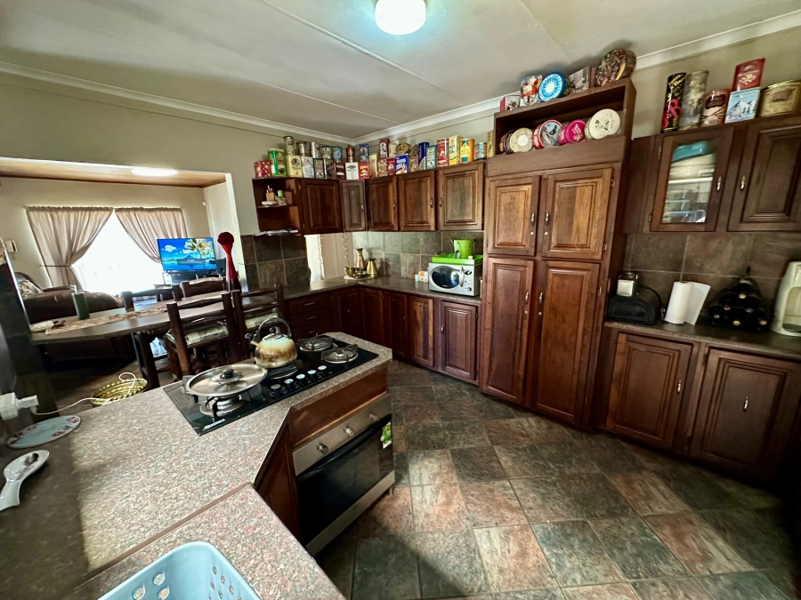 4 Bedroom Property for Sale in Ekklesia Gauteng
