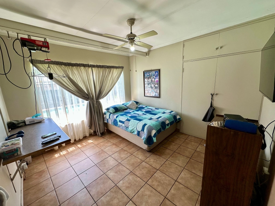 4 Bedroom Property for Sale in Ekklesia Gauteng