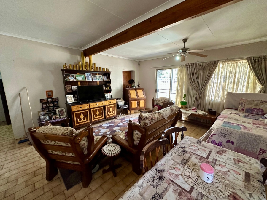 4 Bedroom Property for Sale in Ekklesia Gauteng