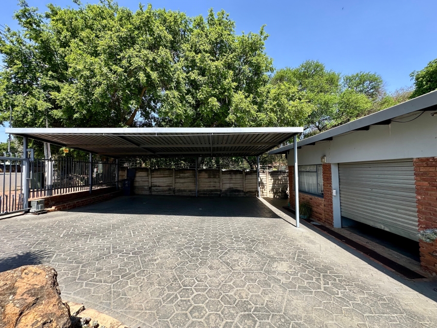 4 Bedroom Property for Sale in Ekklesia Gauteng