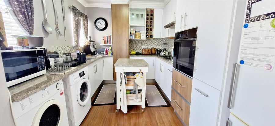 3 Bedroom Property for Sale in Magalieskruin Gauteng