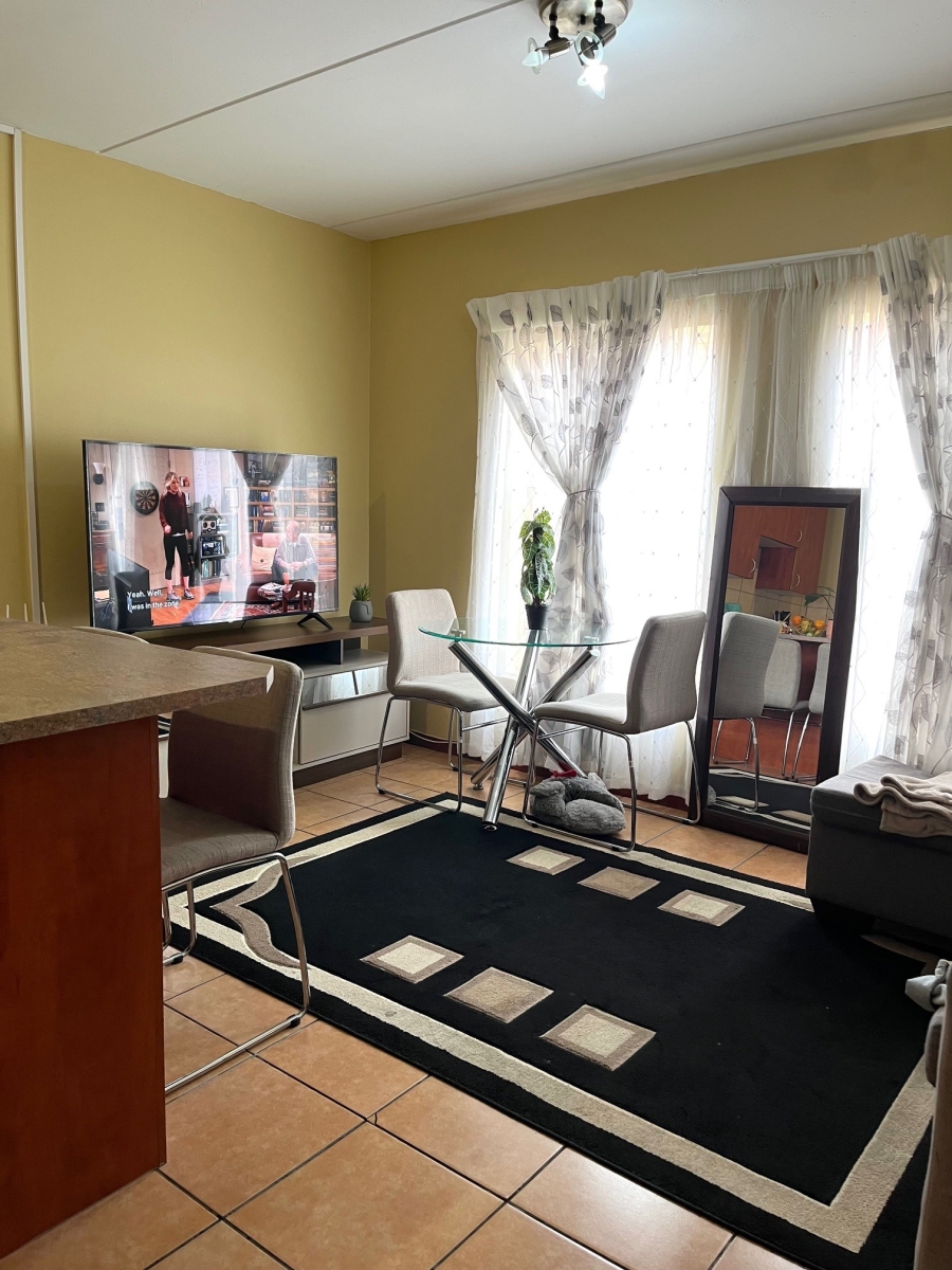 1 Bedroom Property for Sale in Grand Central Gauteng