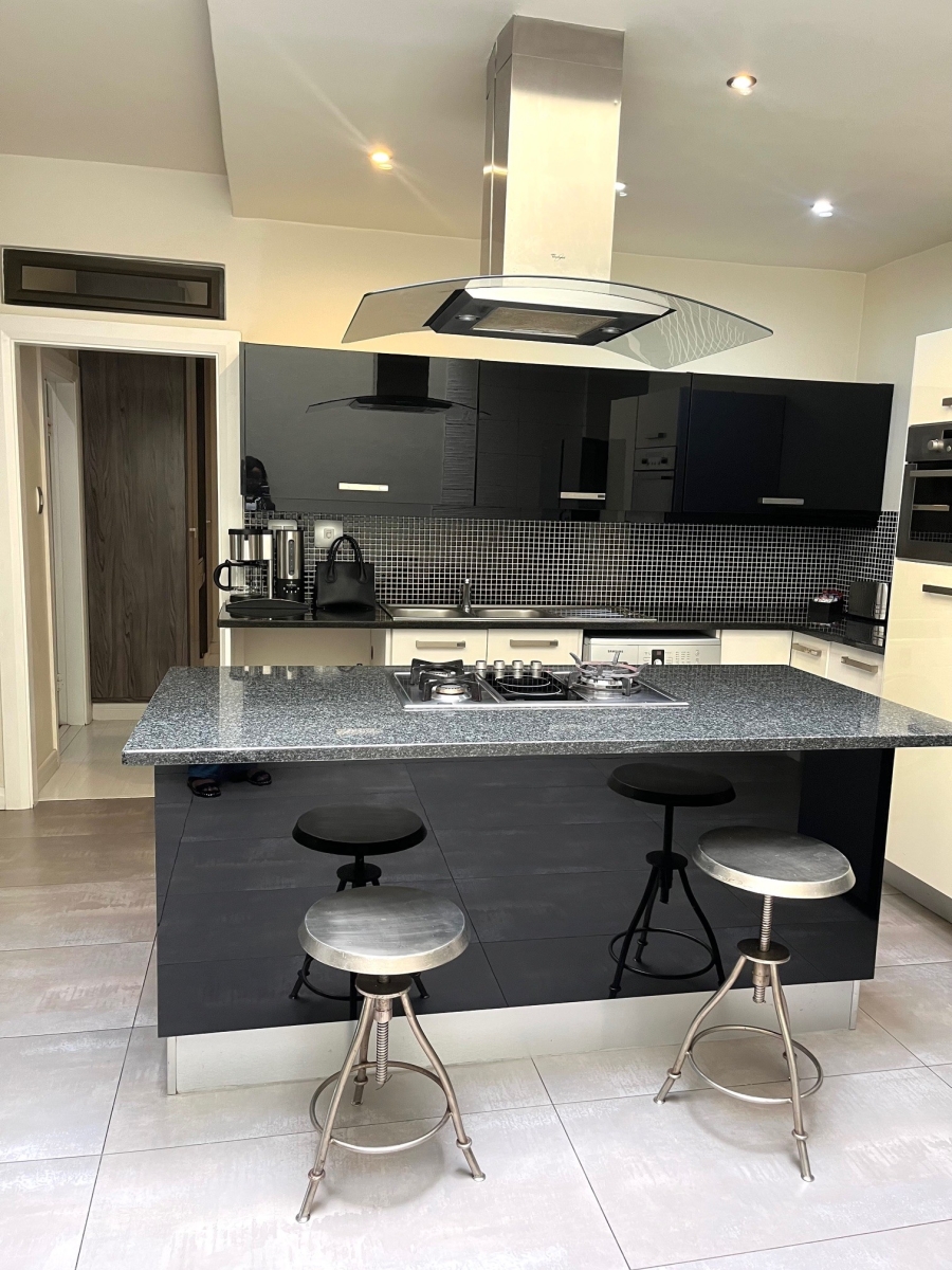 To Let 2 Bedroom Property for Rent in Sandown Gauteng