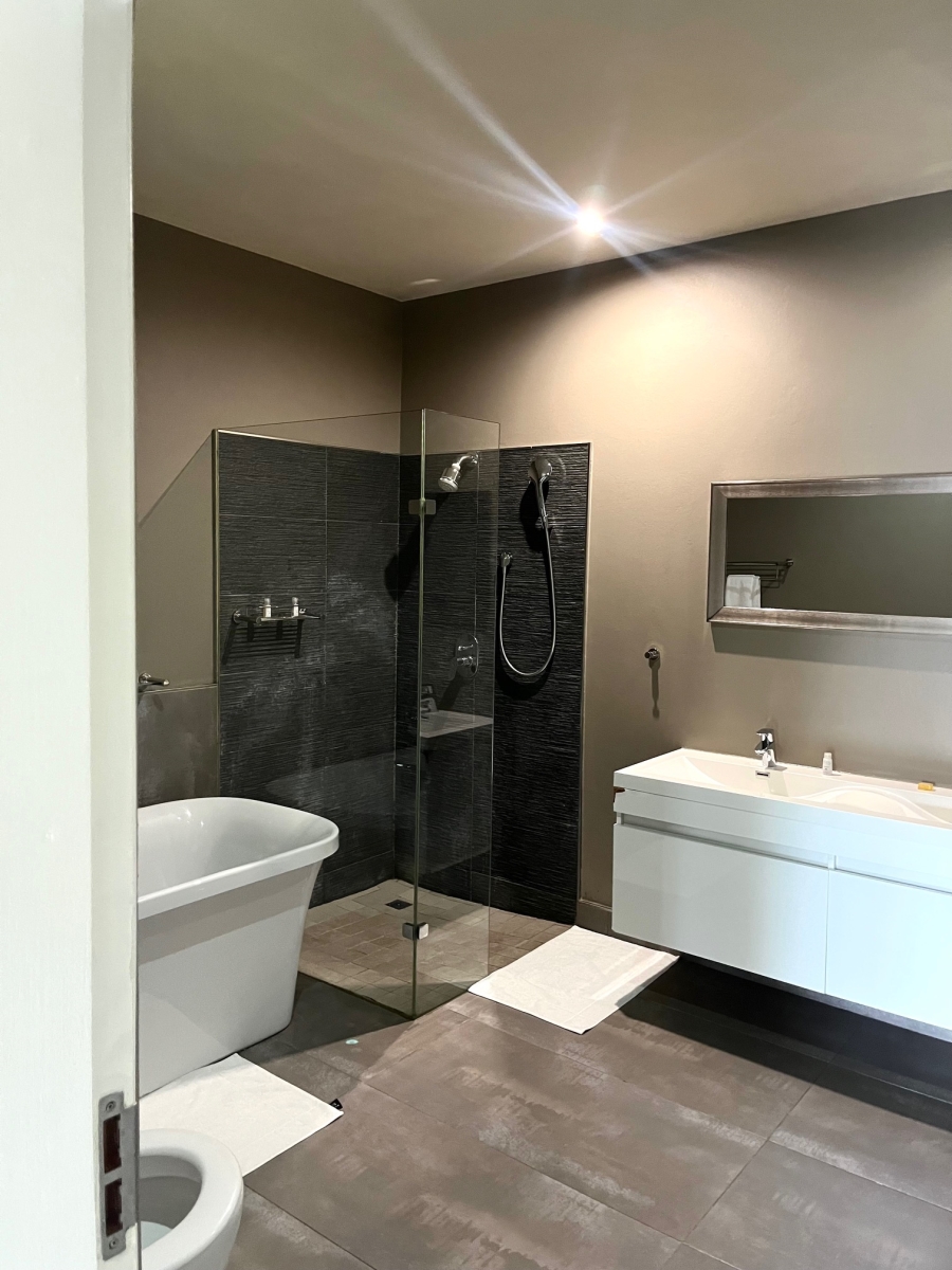 To Let 2 Bedroom Property for Rent in Sandown Gauteng