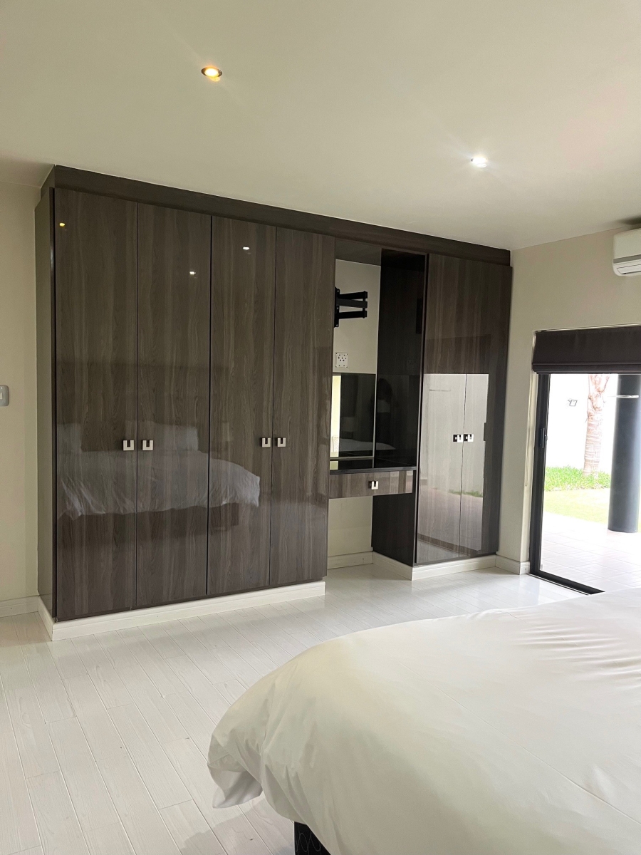 To Let 2 Bedroom Property for Rent in Sandown Gauteng