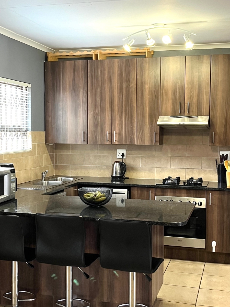 3 Bedroom Property for Sale in Noordwyk Gauteng