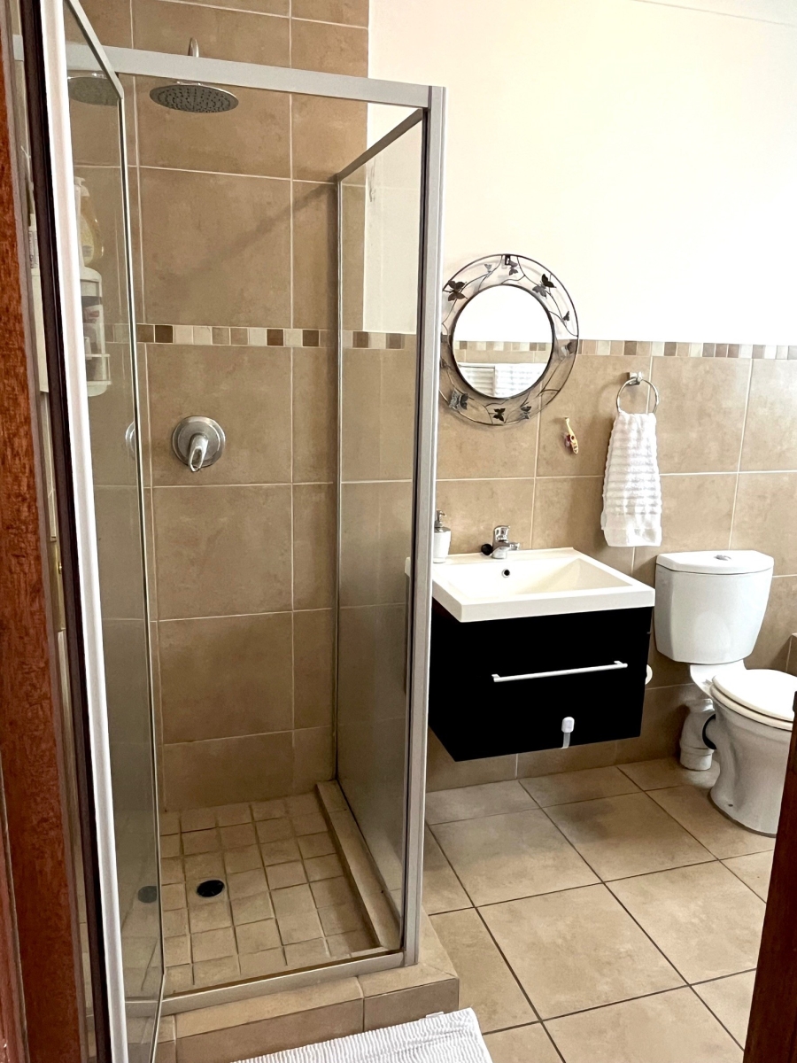 3 Bedroom Property for Sale in Noordwyk Gauteng