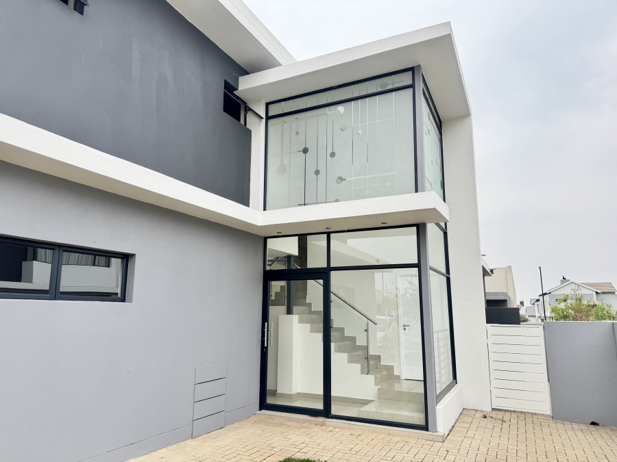 3 Bedroom Property for Sale in Midstream Meadows Gauteng