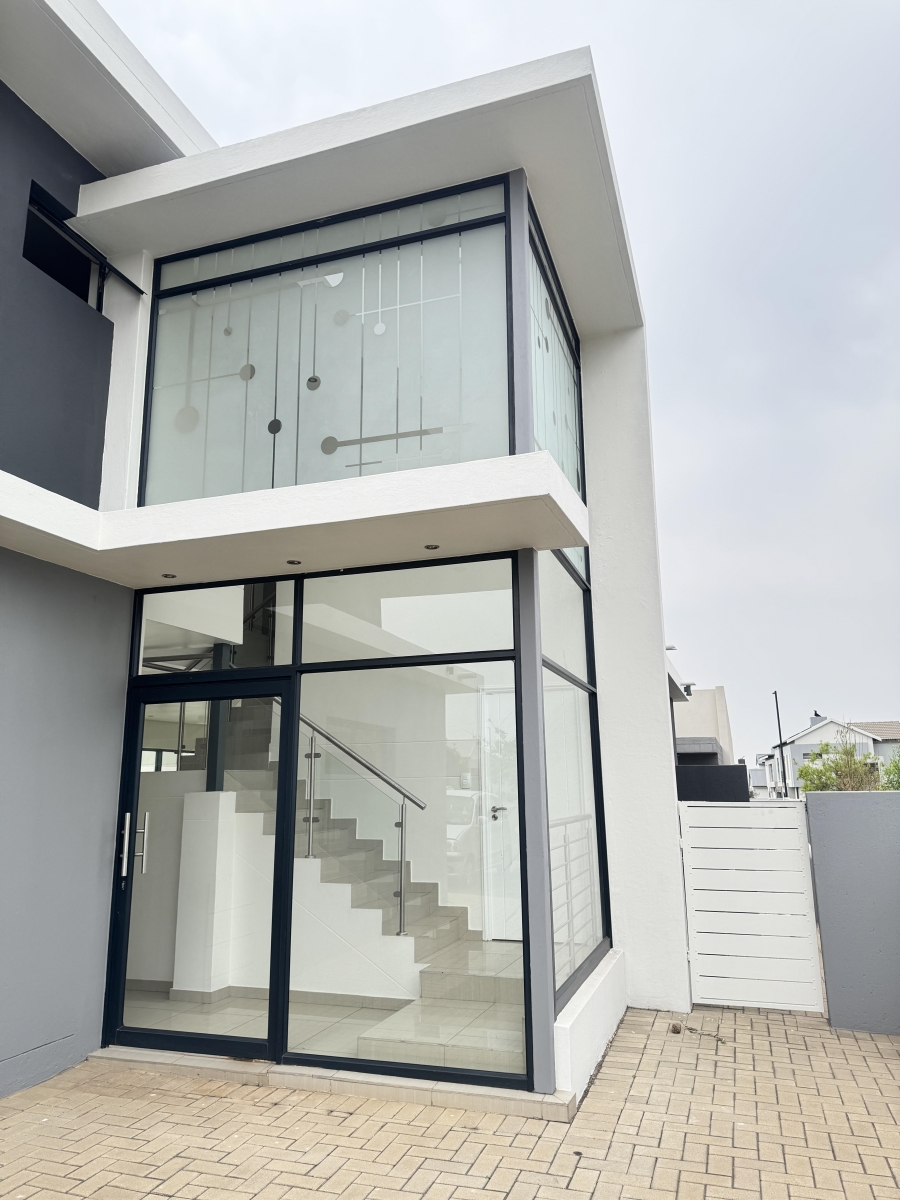 3 Bedroom Property for Sale in Midstream Meadows Gauteng