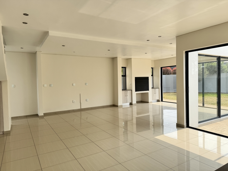 3 Bedroom Property for Sale in Midstream Meadows Gauteng