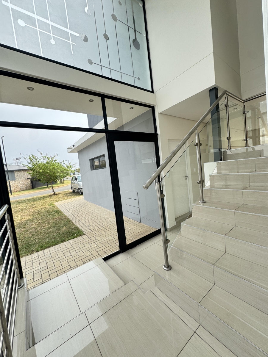 3 Bedroom Property for Sale in Midstream Meadows Gauteng