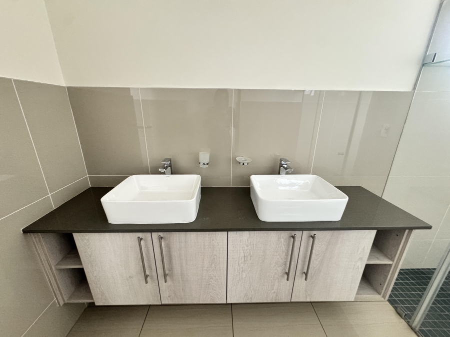 3 Bedroom Property for Sale in Midstream Meadows Gauteng