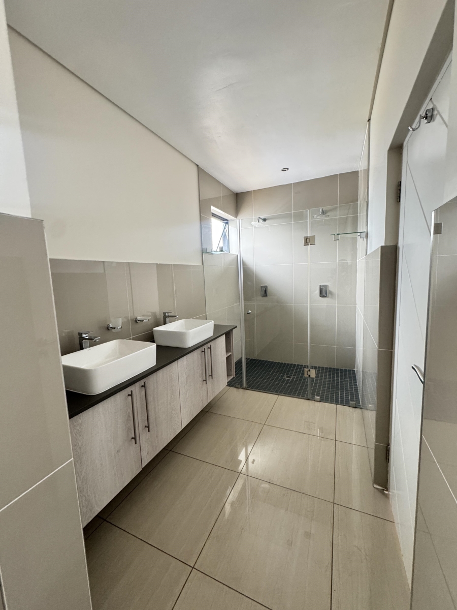 3 Bedroom Property for Sale in Midstream Meadows Gauteng