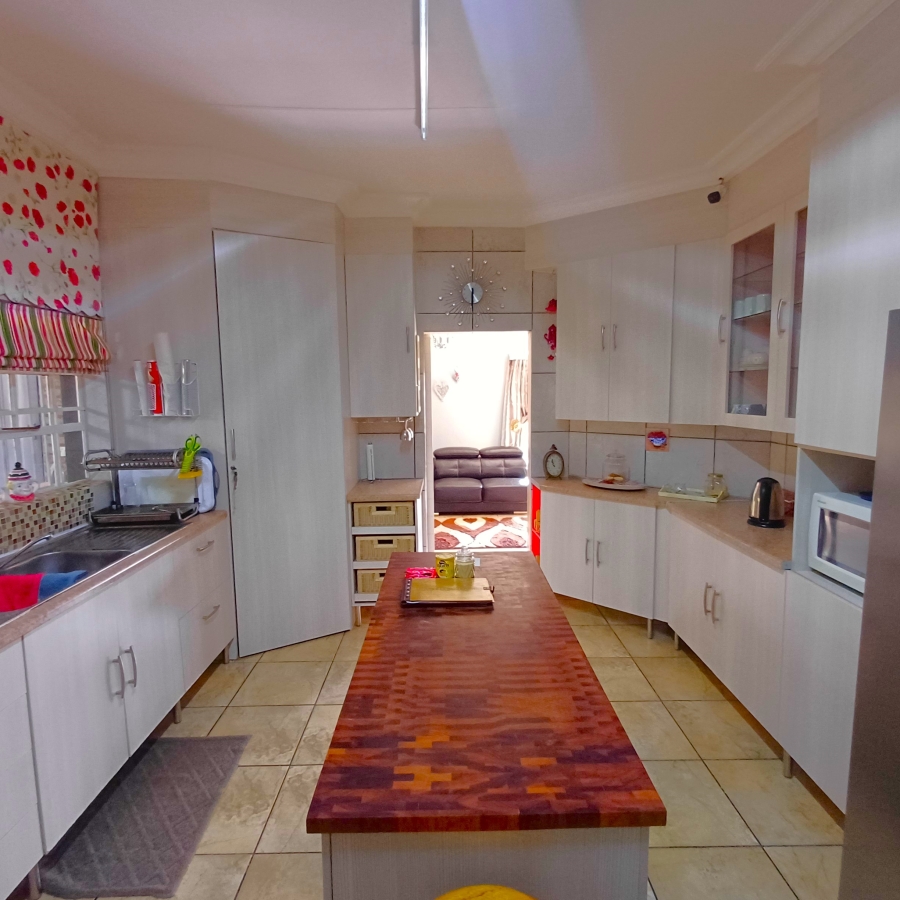 3 Bedroom Property for Sale in Pendale Gauteng