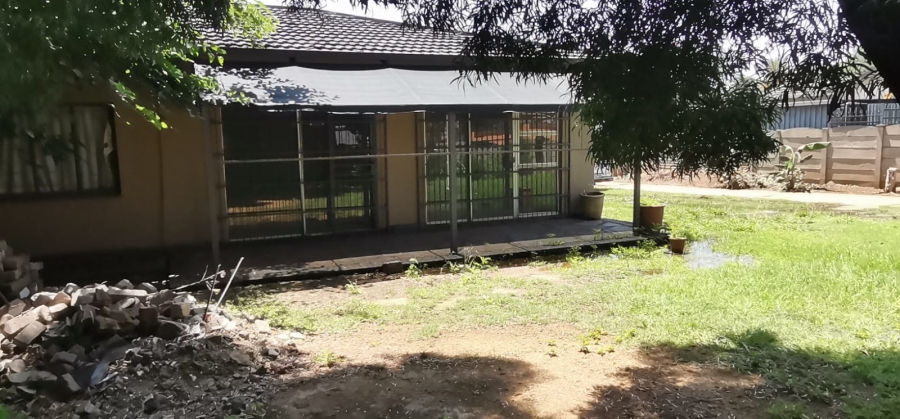 4 Bedroom Property for Sale in Vanderbijlpark CW 3 Gauteng