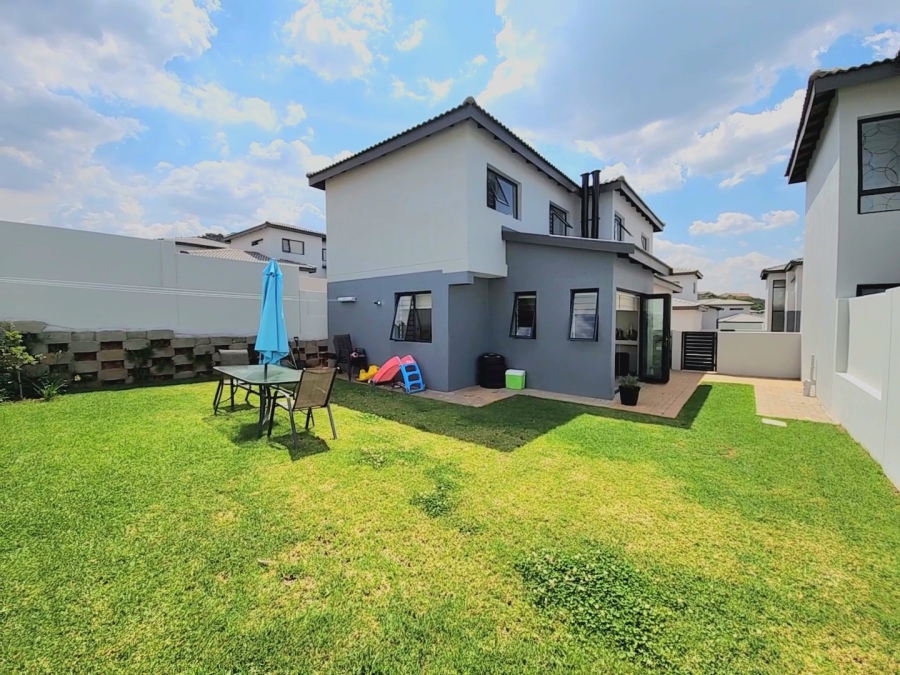 4 Bedroom Property for Sale in Little Falls Gauteng