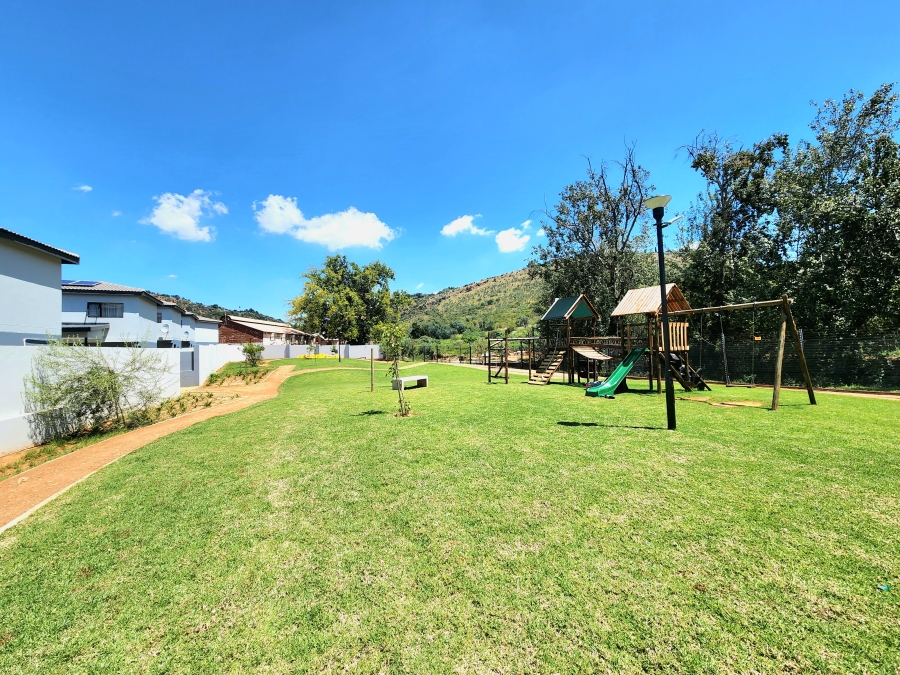 4 Bedroom Property for Sale in Little Falls Gauteng