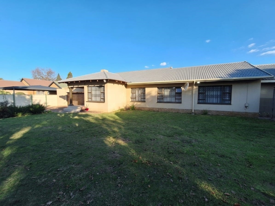 3 Bedroom Property for Sale in Vanderbijlpark SE 6 Gauteng