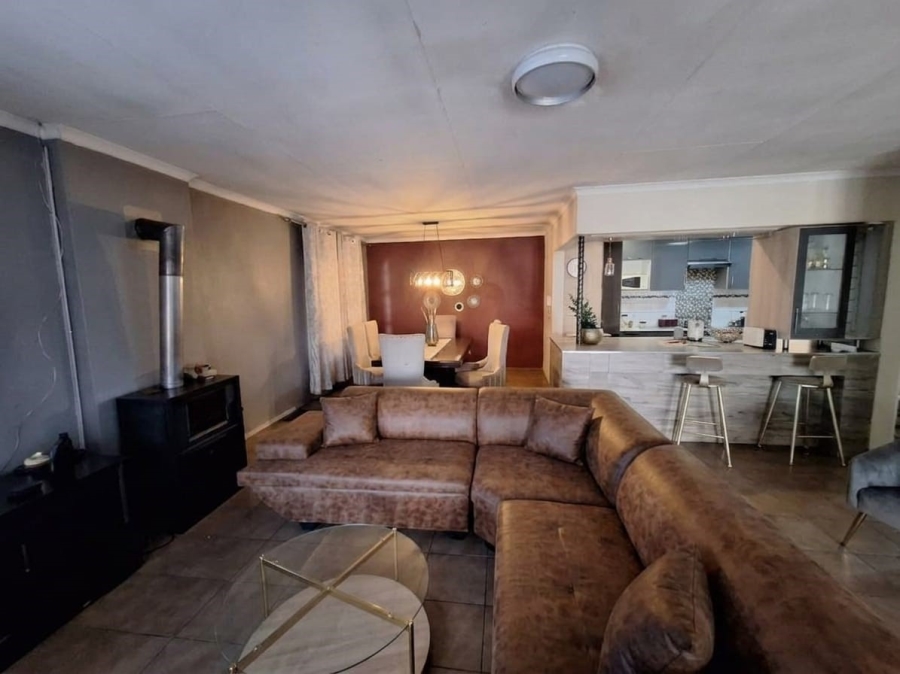 3 Bedroom Property for Sale in Vanderbijlpark SE 6 Gauteng
