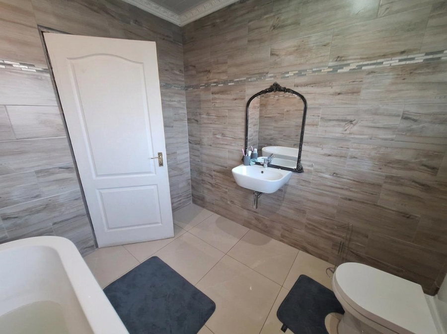 3 Bedroom Property for Sale in Vanderbijlpark SE 6 Gauteng