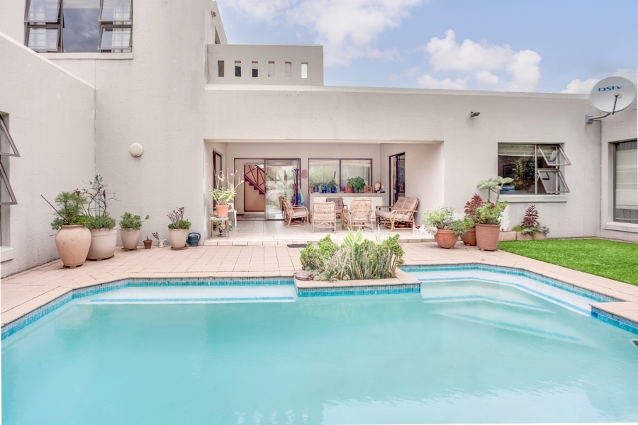 4 Bedroom Property for Sale in Bryanston Gauteng